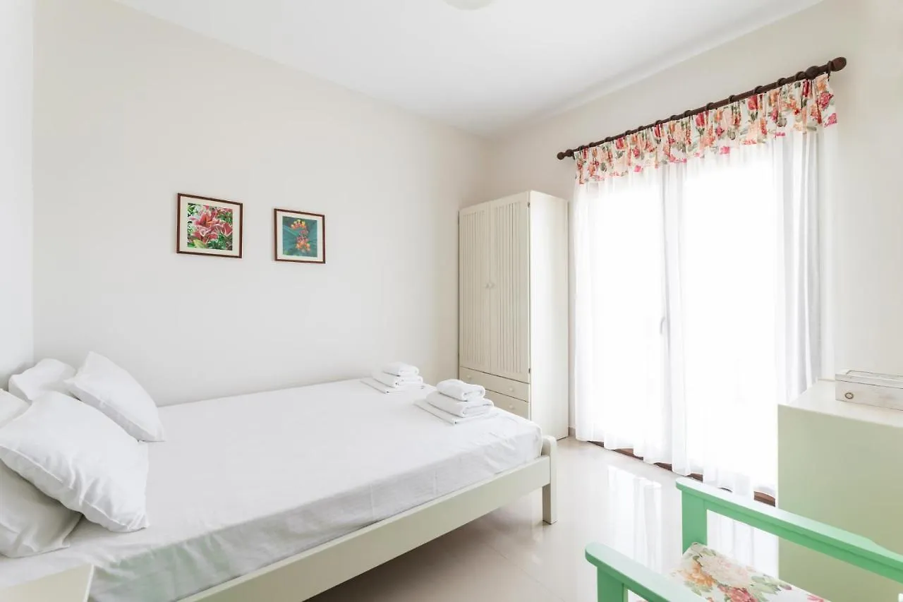 Theoxenia Apartments Ormos Panagias Penzion