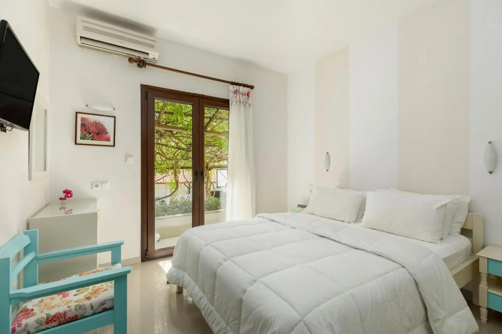 Theoxenia Apartments Ormos Panagias Penzion