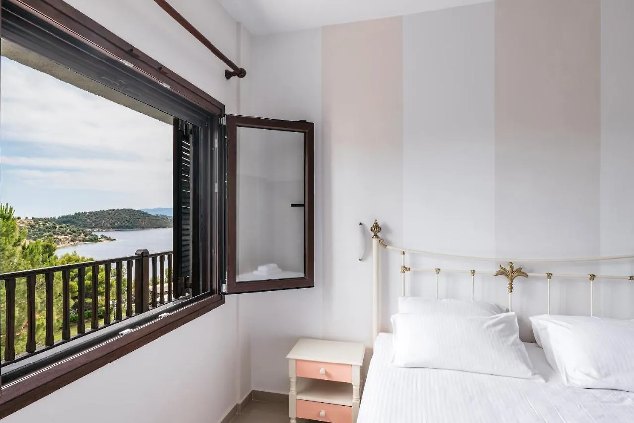 Theoxenia Apartments Ormos Panagias 0*,  Greece